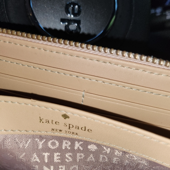 Wallet - Picture 2 of 4